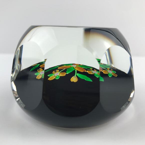 Perthshire 2001B Amber Bouquet Lampwork Flower Black Ground Faceted Paperweight - Picture 4 of 12